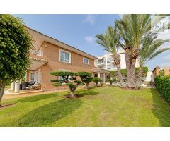 Chalet en Venta en Torrevieja, Alicante