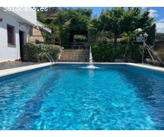 Preciosa casa en venta con piscina en Can Villalba