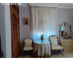 Chalet independiente con apartamento , estudio  y vistas al mar