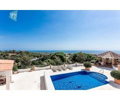 Fantástica Villa en Estepona con vistas al Mar