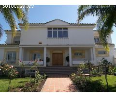 Villa en alquiler en Los Manantiales