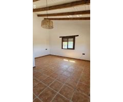 Finca con casa en alquiler en Cártama