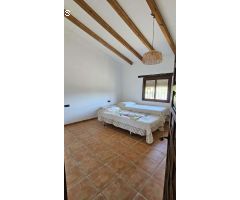 Finca con casa en alquiler en Cártama