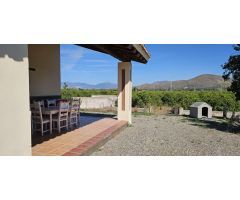 Finca con casa en alquiler en Cártama