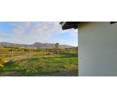 Finca con casa en alquiler en Cártama