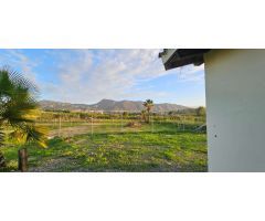 Finca con casa en alquiler en Cártama