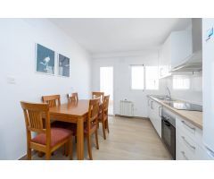 Estudiantes  y Erasmus--- habitación en piso reformado, Calefacción, WIFI, limpieza semanal