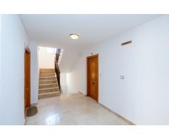 Estudiantes  y Erasmus--- habitación en piso reformado, Calefacción, WIFI, limpieza semanal