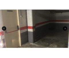 PLAZA DE parking para coche pequeño