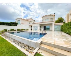 Chalet en Venta en lEscala, Girona