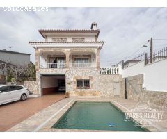Chalet en Venta en Lloret de Mar, Girona