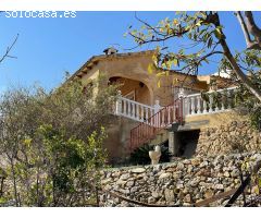 Casa con terreno en Venta en Bolulla, Alicante