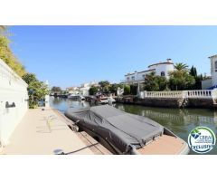 Chalet en Venta en Empuriabrava, Girona