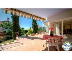 Chalet en Venta en Roses, Girona