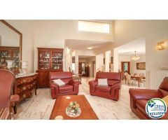 Chalet en Venta en Roses, Girona