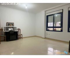 PISO EN PLANTA BAJA DE 3 HABITACIONES CON GARAJE Y TRASTERO