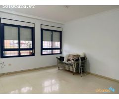 PISO EN PLANTA BAJA DE 3 HABITACIONES CON GARAJE Y TRASTERO