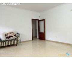 PISO EN PLANTA BAJA DE 3 HABITACIONES CON GARAJE Y TRASTERO