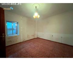 casa en antonio domnguez con sotano terraza y amplio trastero para reformar