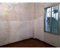 casa en antonio domnguez con sotano terraza y amplio trastero para reformar