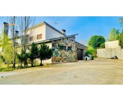 EXQUISITA VILLA CON DISEÑO MODERNO Y AMPLIA PARCELA, CON PSICINA PRIVADA EN LA PILARA