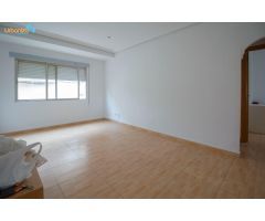 PISO DE TRES DORMITORIOS MUY ECONOMICO EN CALLE MARVAO, ESTACION DE RENFE