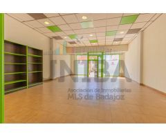 LOCAL COMERCIAL EN MONTIJO