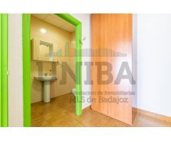 LOCAL COMERCIAL EN MONTIJO