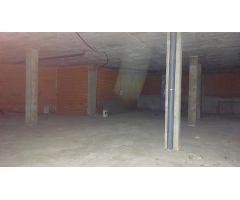 LOCAL COMERCIAL CON SOTANO