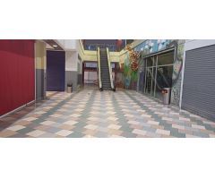 LOCAL EN VENTA CENTRO COMERCIAL LAS CUMBRES DON BENITO
