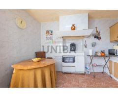 Casa en Venta en Segura de León – Amplia y con Patio