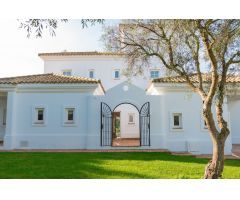 Villa de Lujo en Venta en Benalup-Casas Viejas, Cádiz