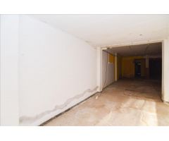 Local comercial en Venta en Banyoles, Girona