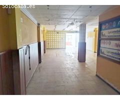 Local comercial en Venta en Banyoles, Girona