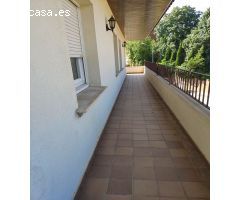 Chalet en Venta en La Bisbal dEmpordà, Girona