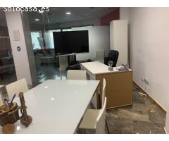 Local comercial en Alquiler en Girona, Girona