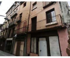 Casa de Pueblo en Venta en Olot, Girona