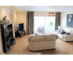 Apartamento grande, moderno, aire acondicionado, cerca de la playa