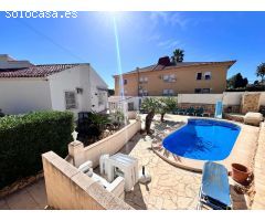 Chalet con 2 apartamentos de invitados y restaurante, piscina privada, aparcamiento