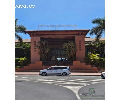 Oportunidad Única: Tasca en Ubicación Premium Frente al Hotel H10 Costa Adeje Palace