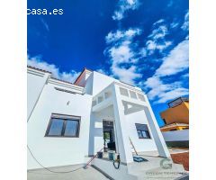 Villa con garaje y piscina privada en el prestigioso entorno de Amarilla Golf, en el Sur de Tenerife