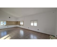 Casa independiente en precioso terreno con vistas a la montaña!