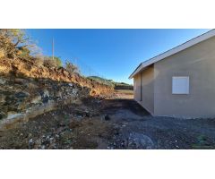 Casa independiente en precioso terreno con vistas a la montaña!