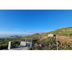 Casa independiente en precioso terreno con vistas a la montaña!