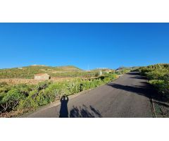 Casa independiente en precioso terreno con vistas a la montaña!