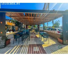 Traspaso de Gastro Bar Equipado y Renovado en Ubicación Estratégica con Amplias Terrazas y Sala para