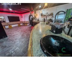 Traspaso de Gastro Bar Equipado y Renovado en Ubicación Estratégica con Amplias Terrazas y Sala para