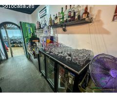 Traspaso de Gastro Bar Equipado y Renovado en Ubicación Estratégica con Amplias Terrazas y Sala para