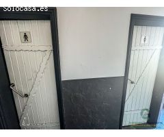 Traspaso de Gastro Bar Equipado y Renovado en Ubicación Estratégica con Amplias Terrazas y Sala para