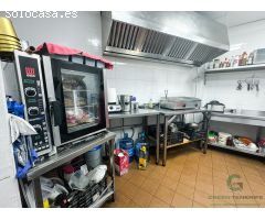 Traspaso de Gastro Bar Equipado y Renovado en Ubicación Estratégica con Amplias Terrazas y Sala para